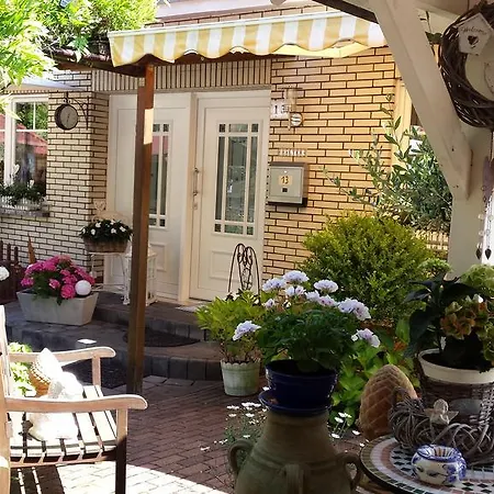 Julia Kobern-Gondorf