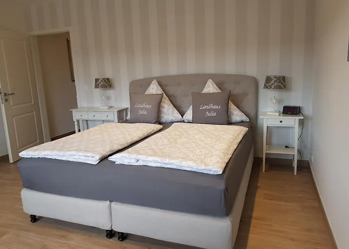 Julia 게스트하우스