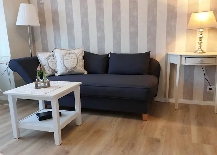 朱莉娅乡村别墅酒店 招待所 4*